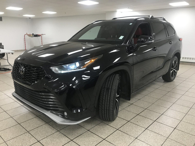 2022 Toyota Highlander XSE AWD in Cars & Trucks in Calgary - Image 2