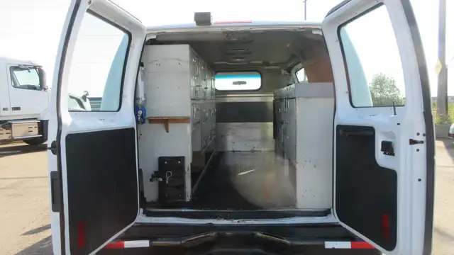 2011 Ford E-350 CARGO VAN in Cars & Trucks in Edmonton - Image 10
