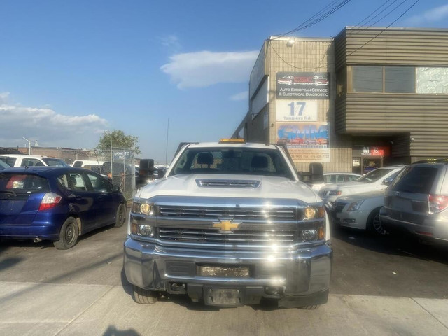 2017 Chevrolet SILVERADO 3500HD Diesel Dually Regular Cab Flat B in Cars & Trucks in City of Toronto - Image 2