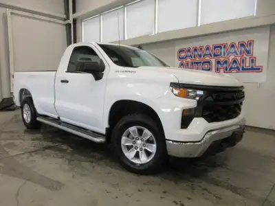 CLEAN CARFAX, ACCIDENT-FREE! JUST 13,000 KM! LONG BOX, REGULAR CAB, 2WD, EQUIPPED WITH 5.3L V8, AUTO...