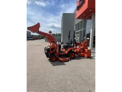 Tracteur Kubota BX2380-1 année 2021, seulement 122 heures, moteur diesel 3 cylindres, 4x4, transmiss...