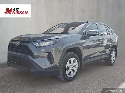This AWD Toyota features heated front seats, Keyless Entry, and Smart Device Integration. Advanced s...