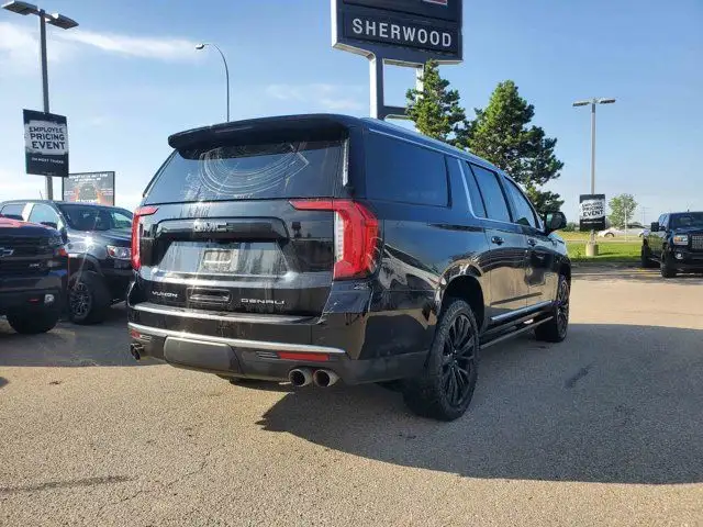 2023 GMC Yukon XL Denali Reserve 6.2L in Cars & Trucks in Strathcona County - Image 7