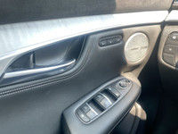 Le INFINITI QX50 ESSENTIAL 2019 est un VUS compact de luxe qui allie design élégant, technologies av... (image 3)