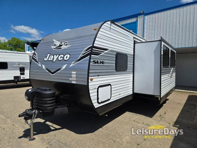 2026 Jayco Jay Flight SLX 261BHS in Travel Trailers & Campers in City of Toronto - Image 2