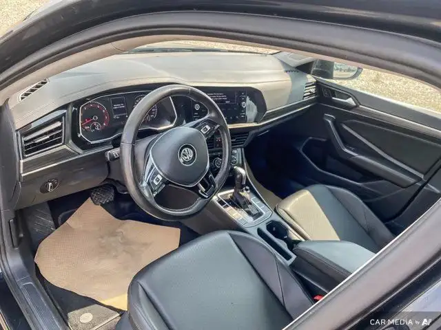 2021 Volkswagen Jetta Highline Sunroof Nav Capable in Cars & Trucks in St. Albert - Image 17