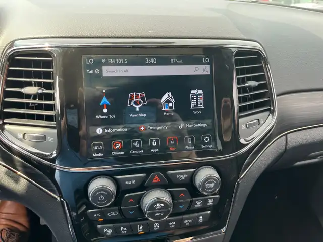 2021 Jeep Grand Cherokee 4X4 Limited in Cars & Trucks in Ottawa - Image 27