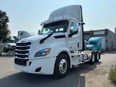 2020 Freightliner Cascadia Daycab Engine : DD15 Horsepower : 475 Transmission: DT-12 Automatic Front...