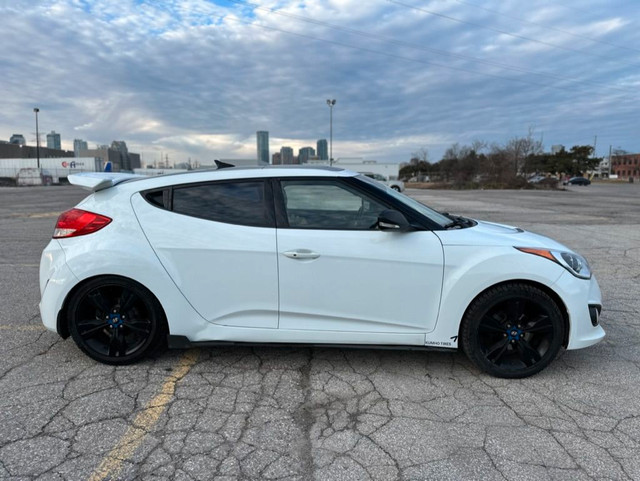 2012 Hyundai Veloster in Cars & Trucks in City of Toronto - Image 4