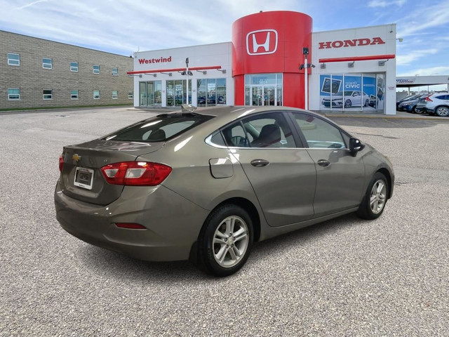 2017 Chevrolet Cruze LT Auto LOW KM'S! NICELY EQUIPPED! in Cars & Trucks in Lethbridge - Image 3