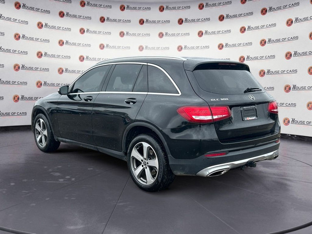 2017 Mercedes-Benz GLC 4MATIC / GLC 300 / Heated Leather Seats in Cars & Trucks in Calgary - Image 4