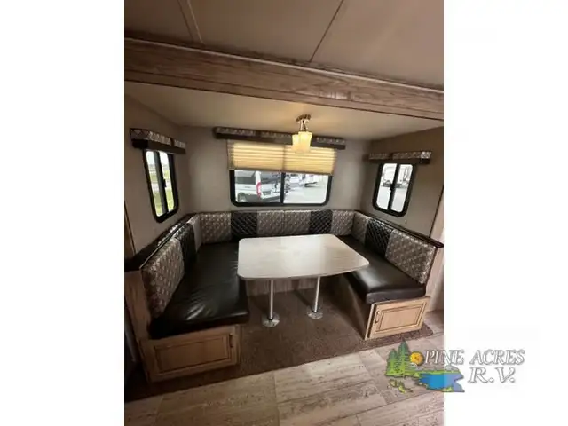 2019 Palomino SolAire Ultra Lite 240BHS in Travel Trailers & Campers in Truro - Image 21