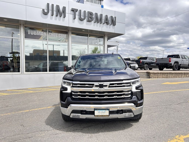 2022 Chevrolet Silverado Crew LTZ 4WD in Cars & Trucks in Ottawa - Image 2