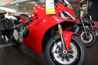 2023 Ducati Supersport 950 Red