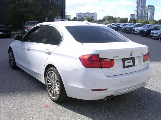 2014 BMW 3 Series 4dr Sdn 328i xDrive AWD in Cars & Trucks in City of Toronto - Image 4