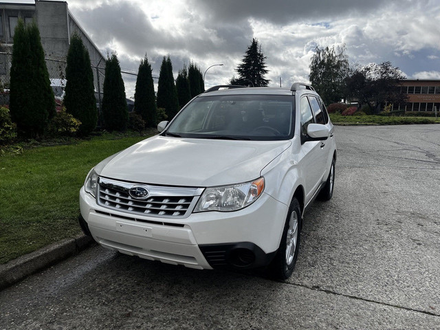 2012 Subaru Forester AWD in Cars & Trucks in Delta/Surrey/Langley - Image 4