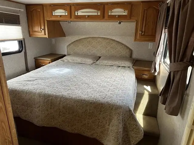2006 Titanium 26E31DS in Travel Trailers & Campers in Saskatoon - Image 17