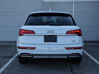 This Audi Q5 delivers a Intercooled Turbo Gas/Electric I-4 2.0 L/121 engine powering this Automatic... (image 5)