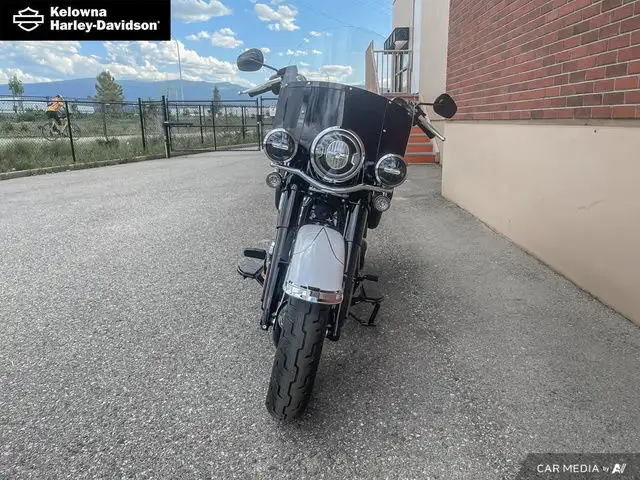 2025 Harley-Davidson Softail FLHC - Heritage Classic in Street, Cruisers & Choppers in Kelowna - Image 3