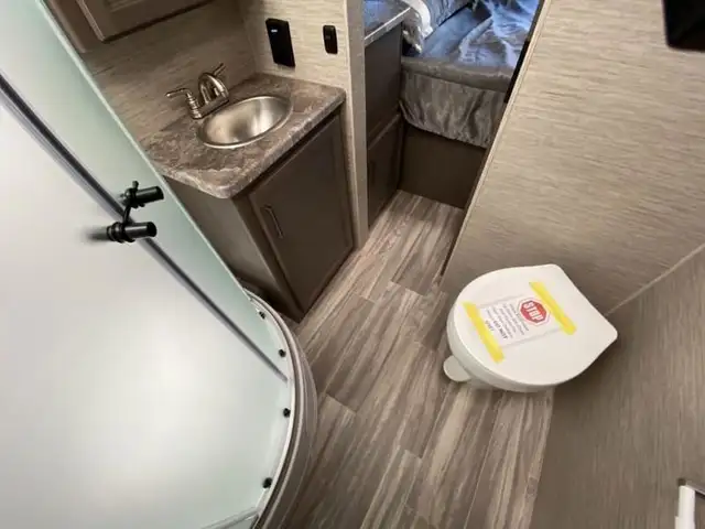 2023 Thor Motor Coach Four Winds 31EV in RVs & Motorhomes in Abbotsford - Image 26