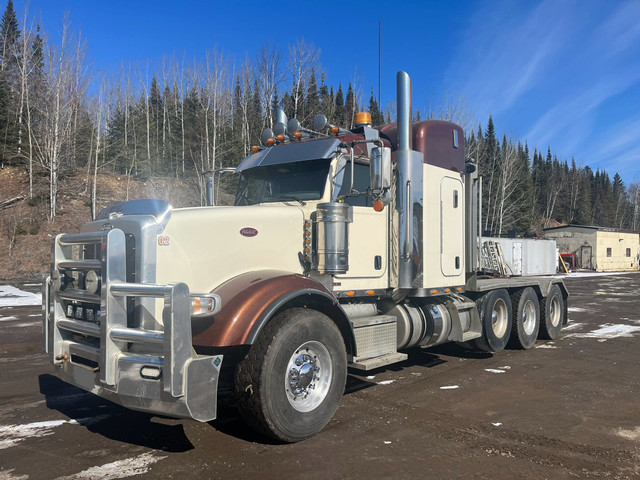 2017 PETERBILT 367 Heavy Spec Tri Axle Float Truck/ NEW ENGINE in Heavy Trucks in Sudbury