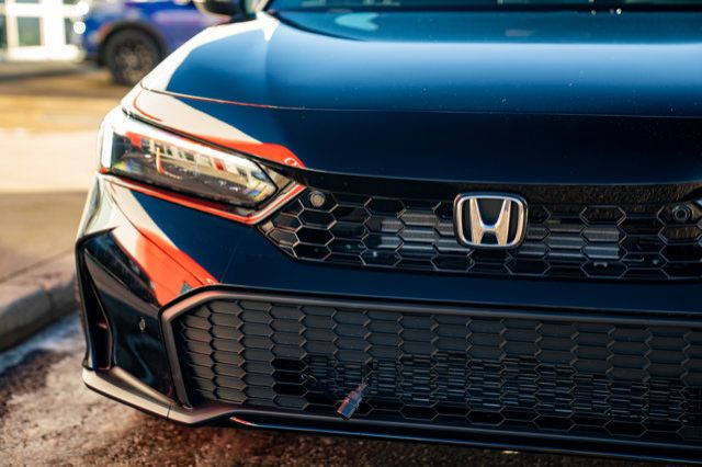 2026 Honda Civic Sedan Hybrid Sport Touring in Cars & Trucks in Edmonton - Image 3