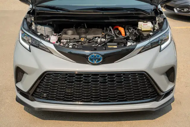 2024 Toyota Sienna XSE AWD in Cars & Trucks in Edmonton - Image 16
