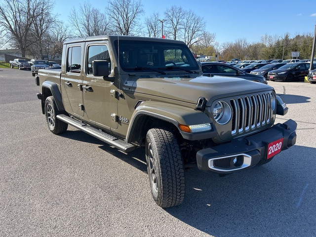  2020 Jeep Gladiator OVERLAND EDITION, CLEAN CARFAX! in Cars & Trucks in London - Image 4