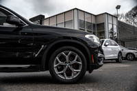 VEHICLE FEATURES: Forward collision warning with automatic emergency braking, Blindspot Monitoring,... (image 8)