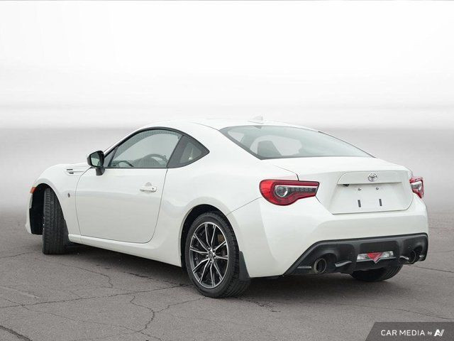 2017 Toyota 86 Rear Wheel Drive | Premium Sound | Backup Camera in Cars & Trucks in Hamilton - Image 3