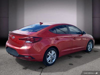 La Hyundai Elantra Preferred 2020 avec toit ouvrant est une berline compacte qui allie élégance, con... (image 6)