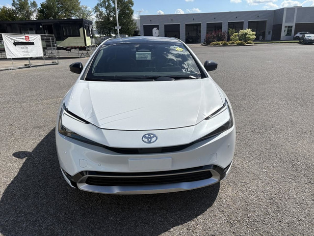 Toyota Prius Plug-In Hybrid XSE PREMIUM 2026- VÉHICULE NEUF - dans Autos et camions  à Ville de Québec - Image 3