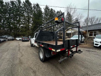 The Ford F-350 Super Duty one-ton pickup has been redesigned for 2008. Under the skin, a number of m... (image 2)