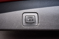Low Mileage, Power Liftgate, Aluminum Wheels, Heated Seats, Apple CarPlay, Android Auto! 6 LOCATIONS... (image 8)