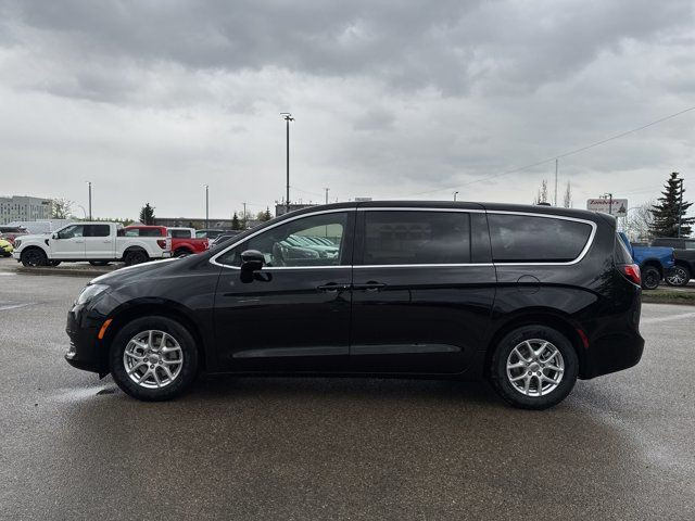 2025 Chrysler Grand Caravan SXT in Cars & Trucks in Edmonton - Image 4