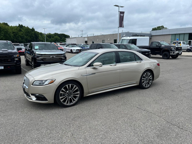 2017 Lincoln Continental Select remote start | auto hold | he... in Cars & Trucks in London
