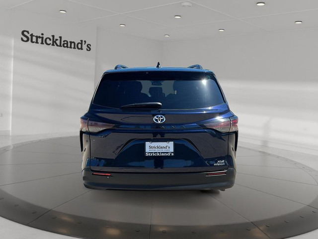 2024 TOYOTA SIENNA HYBRID XLE 3ROW in Cars & Trucks in Stratford - Image 4