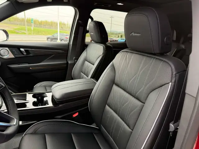 2025 Buick Enclave Avenir in Cars & Trucks in Edmundston - Image 23