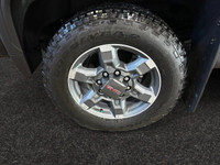 This 2025 GMC Sierra 2500HD in Titanium Rush Metallic is equipped with 4WD and Turbocharged Diesel V... (image 8)