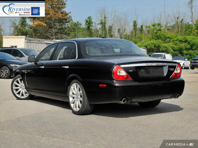 2008 Jaguar XJ Vanden Plas in Cars & Trucks in Brockville - Image 4