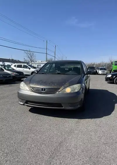 2005 TOYOTA Camry LE