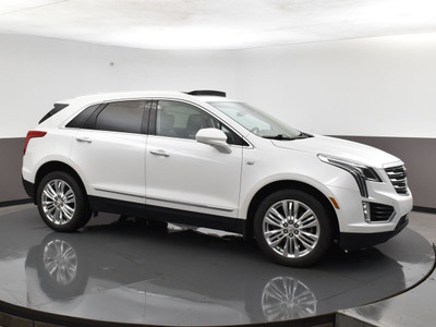 2017 Cadillac XT5 LUXURY AWD w/ Heated front seats, dual zone cl