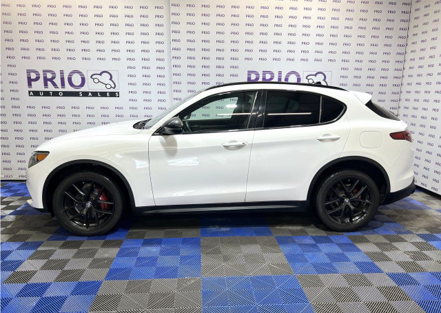 2019 Alfa Romeo Stelvio in Cars & Trucks in Ottawa - Image 2