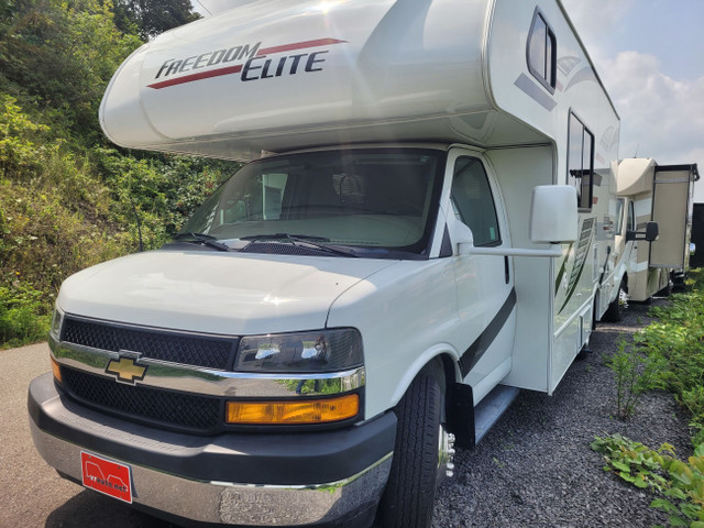 2020 Freedom Elite 22HE Chevrolet V8 in Travel Trailers & Campers in Québec City - Image 2