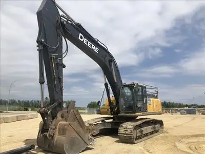 Hours: 7936 | Location: Regina, SK, CA | Arms: Long Arm; Attachments: Aux Hydraulics; Booms: Standar...