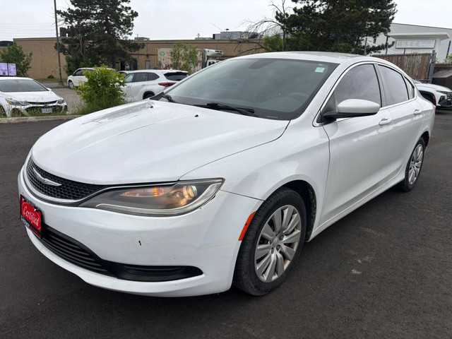 2015 Chrysler 200 LX 4dr Front-wheel Drive Sedan Automatic in Cars & Trucks in Mississauga / Peel Region