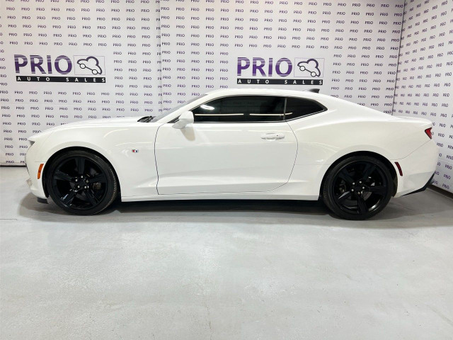 2018 Chevrolet Camaro in Cars & Trucks in Ottawa - Image 2