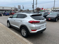 2016 Hyundai Tucson Luxury AWD - In Molten Silver - Panoramic roof - Touch screen - Navigation - Key... (image 5)