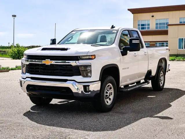 2025 Chevrolet Silverado 2500HD LT dans Autos et camions dans Comté de Strathcona - Image 5