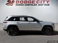 This Jeep Grand Cherokee delivers a Regular Unleaded V-6 3.6 L/220 engine powering this Automatic tr... (image 6)